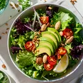 Salata „Ozempic” și alte 4 rețete pentru o talie mai subțire