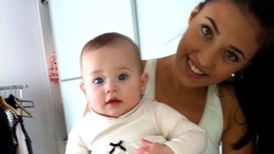 Antonia le-a facut cunostinta fanilor de pe Facebook cu fetita ei, Maya
