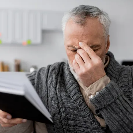 „Alzheimer nu începe cu uitatul cheilor” – Ce trebuie să știi despre această boală tăcută