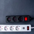 Cât de des trebuie înlocuite prelungitoarele electrice. Semnele de uzură pe care nu ar trebui să le ignori