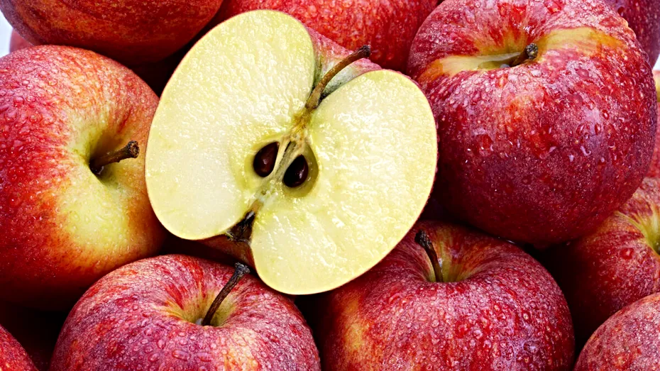 Ce se întâmplă dacă înghiți semințe de măr. Acestea conțin cianură