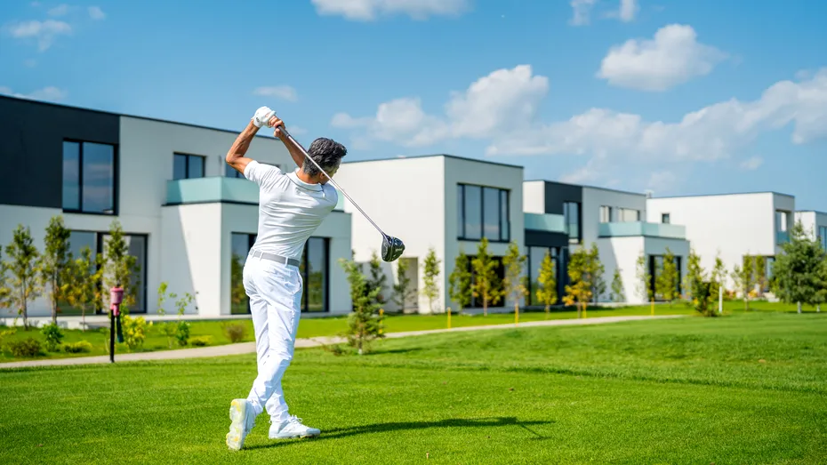 Ozkan Baykal, instructor profesionist de golf: „Golf-ul este una dintre cele mai complete activități pentru sănătatea fizică și mintală” / EXCLUSIV