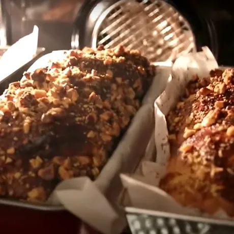 Cum se coace corect cozonacul. Temperaturile ideale pentru cuptorul electric și cel pe gaz