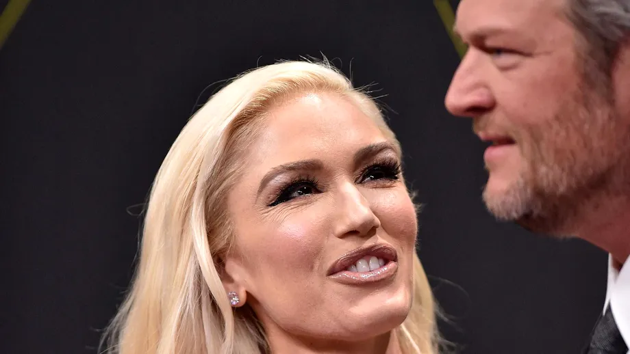 Gwen Stefani, impecabilă pe covorul roşu, la 50 de ani FOTO