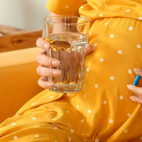 Suplimente pe care trebuie să le iei în sarcină pentru a reduce problemele de dezvoltare a fătului