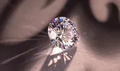 Diamantele create în laborator, noul fenomen al pieței: ce le diferențiază de cele naturale