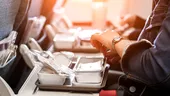 De ce mâncarea are un gust diferit în avion? Explicația experților