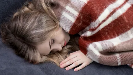 Acestă tânără s-a culcat când avea 12 ani și s-a trezit la 21 de ani. De ce a dormit 9 ani, de fapt, și ce a făcut imediat după