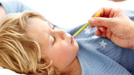 Cum combatem febra copilului?