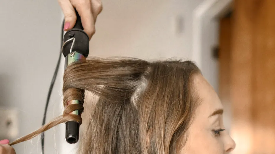 Coafuri de revelion: 3 styling-uri pentru petrecere