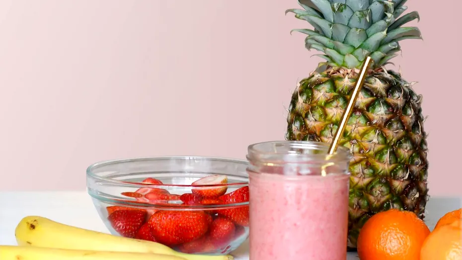 Smoothie versus suc natural: care este mai sănătos?