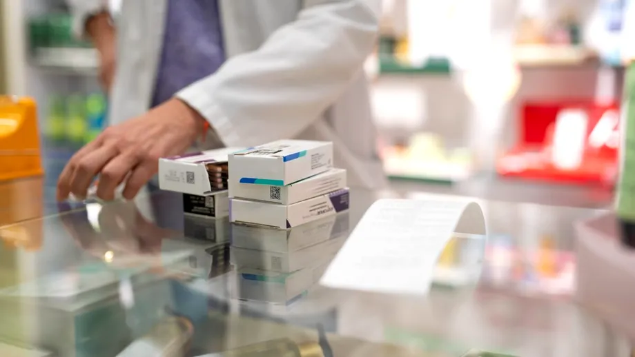 Când poți primi antibiotice fără rețetă? Ce e doza de urgență și ce obligații au farmaciile