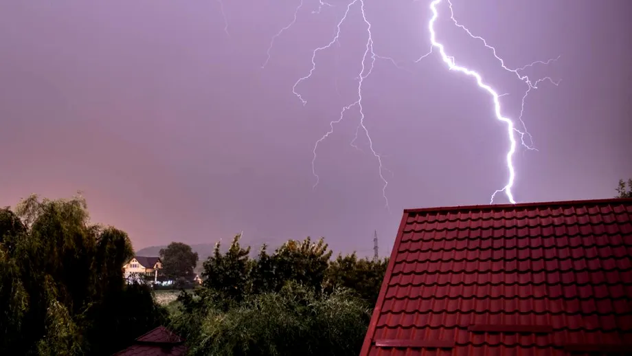 De ce nu e bine să-ți faci duș când plouă și sunt fulgere. La cât timp după furtună e bine să te speli, de fapt