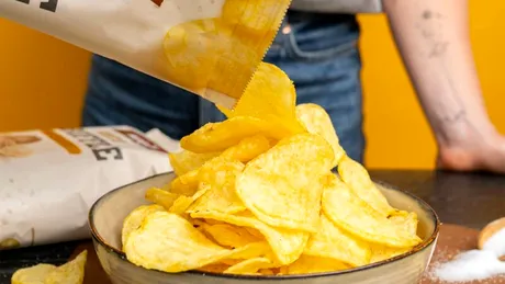Care sunt cele mai nesănătoase chips-uri din supermarket, de fapt. Nici măcar nu sunt cartofi!