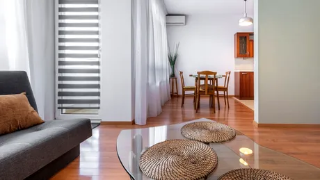 Te întorci din concediu și casa miroase „a închis”? Cauzele ascunse pe care trebuie să le verifici