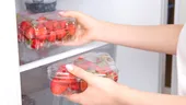 În ce recipient rămân căpșunile proaspete mai mult timp primăvara. Rezistă și 10 zile