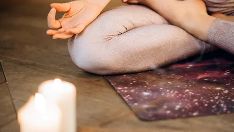 Cum ajută yoga să diminuăm durerile de spate