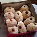 Cum să faci Bomboloni, celebrele gogoși italiene. Rețeta pas cu pas