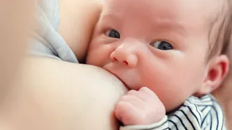 Nutriția după naștere: cum susții lactația, refacerea și echilibrul hormonal prin alimentație