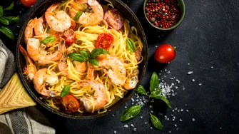 Paste cremoase cu creveți și usturoi! Ușor de gătit, chiar și pentru începători