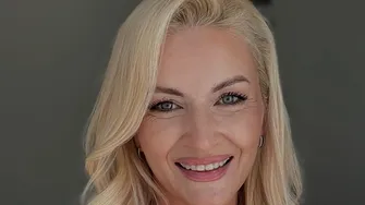 Sirop de ceapă pentru tuse recomandat de Elwira Petre. Se prepară rapid din câteva ingrediente