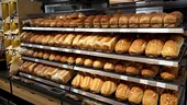 Pâinea care îmbătrânește fără să-ți dai seama. Majoritatea românilor o cumpără din supermarket