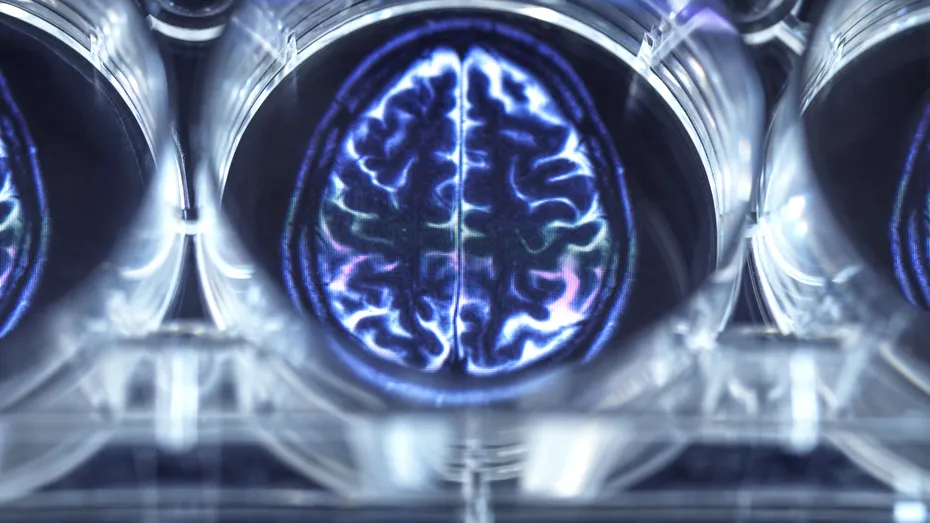 Povestea tulburătoare a unui tânăr de 25 de ani. Suferă de o boală pe care medicii nu o pot diagnostica. „Nu cred că mai prind un an”