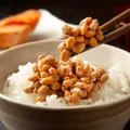 Natto, alimentul japonez considerat secretul longevității. De ce îl consumă oamenii care ajung la 100 de ani