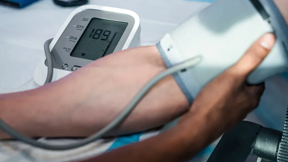 Ce înseamnă dacă ai tensiunea peste 14? Semnalul pe care nu trebuie să-l ignori