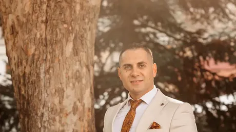 Mihai Priescu, la un pas de orbire: „S-a întâmplat să mi se încețoșeze privirea din neant și să constat că nu mai pot vedea limpede cu ambii ochi” INTERVIU EXCLUSIV