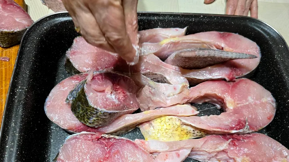 Zilele cu dezlegare la pește din Postul Crăciunului 2025. Când ai voie să mănânci pește