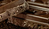 Consumul de ciocolată neagră reduce stresul şi inflamaţiile