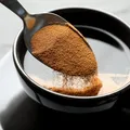 Ingredientul pe care tot mai mulți îl pun în cafea pentru a reduce balonarea și inflamația