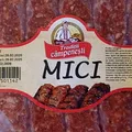 Mititei cu soia, zahăr și carmin în supermarketurile românești. Cum a reacționat Asociația pentru Protecția Consumatorilor