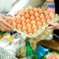 Ouăle din supermarket, sub lupă înainte de sărbători. Ce au descoperit experții și care sunt cele mai sigure produse