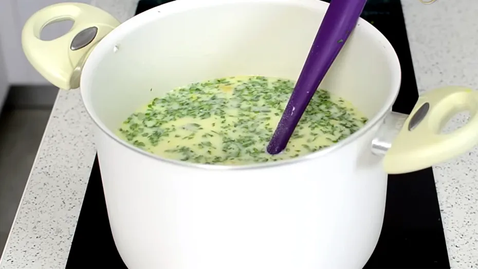 Rețetă ciorbă rădăuțeană de post. Ingredientul care te face să uiți de carne