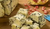 De ce este bine să mănânci brânză cu mucegai