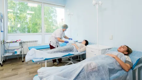 Numărul cazurilor de gripă, mult mai mari decât în alți ani! Valul timpuriu de A(H3N2) pune presiune pe spitalele din România