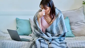 Gripa nu e doar o răceală! Află ce efecte ascunse poate avea asupra inimii și creierului