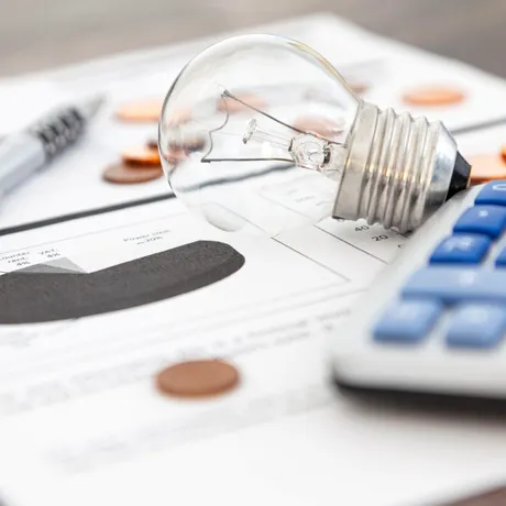 Facturile la energie cresc semnificativ de la 1 iulie 2025. Cine sunt cei mai ieftini furnizori?