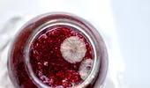 Ce trebuie să pui în borcanele de dulceață ca să nu facă floare. Secretele gospodinelor pricepute