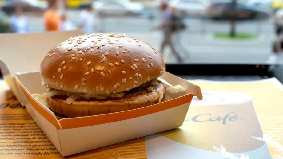 Ce poți să-ți comanzi de la McDonald’s dacă vrei să slăbești, după 50 de ani. Aceste sandwich-uri sunt bogate în proteină