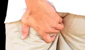 Semnul „rușinos” al cancerului. Mulți cred că au hemoroizi, dar se înșală!