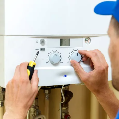 Meseriile care nu pot fi înlocuite de AI. Andra Nicolau: „Inteligența emoțională rămâne superputerea umană”