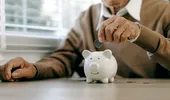 Vouchere pentru pensionari, în 2025. Categoria de seniori care pot primi până la 3.000 de lei în plus la pensie