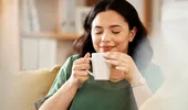 Ce recomandă medicii oncologi înainte de prima înghițitură de cafea? Obiceiul care îți poate proteja esofagul