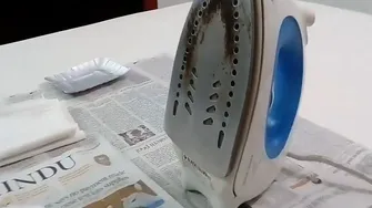 Cum se curăță talpa arsă la fierul de călcat. Ingredientele ieftine pe care majoritatea oamenilor le au deja în casă