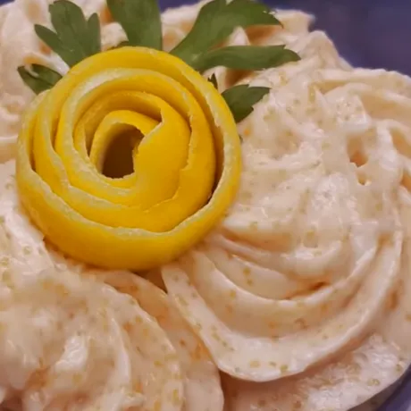Greșeala care îți taie salata de icre. Cât ulei trebuie să pui pentru o textură perfectă?