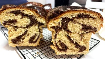 Secretele cozonacului care se rupe în fâșii. Trucurile care îl fac incredibil de pufos