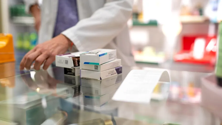 Când poți primi antibiotice fără rețetă? Ce e doza de urgență și ce obligații au farmaciile